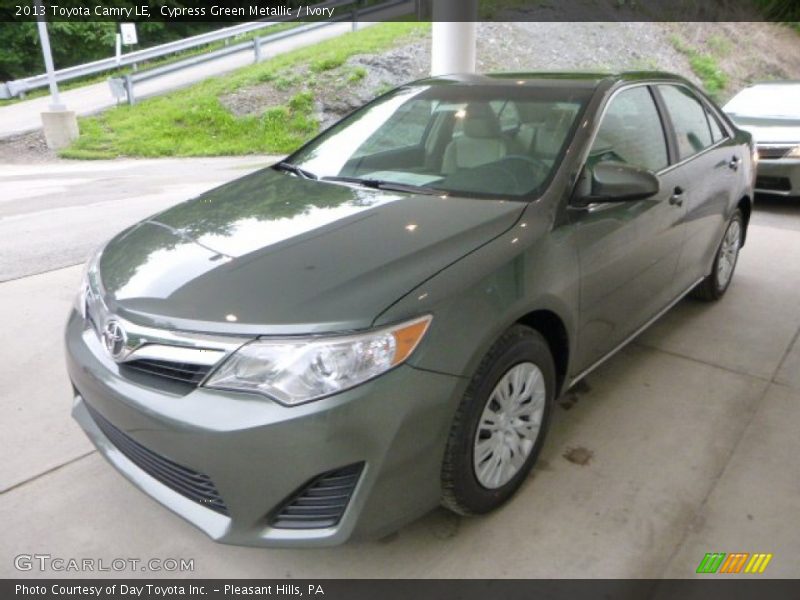 Cypress Green Metallic / Ivory 2013 Toyota Camry LE
