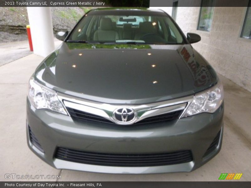 Cypress Green Metallic / Ivory 2013 Toyota Camry LE