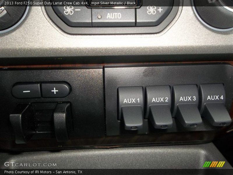 Ingot Silver Metallic / Black 2013 Ford F250 Super Duty Lariat Crew Cab 4x4