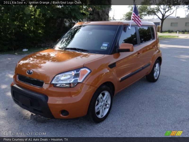 Ignition Orange / Black Soul Logo Cloth 2011 Kia Soul +