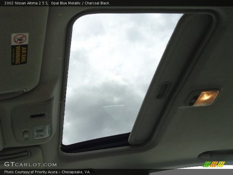 Opal Blue Metallic / Charcoal Black 2002 Nissan Altima 2.5 S
