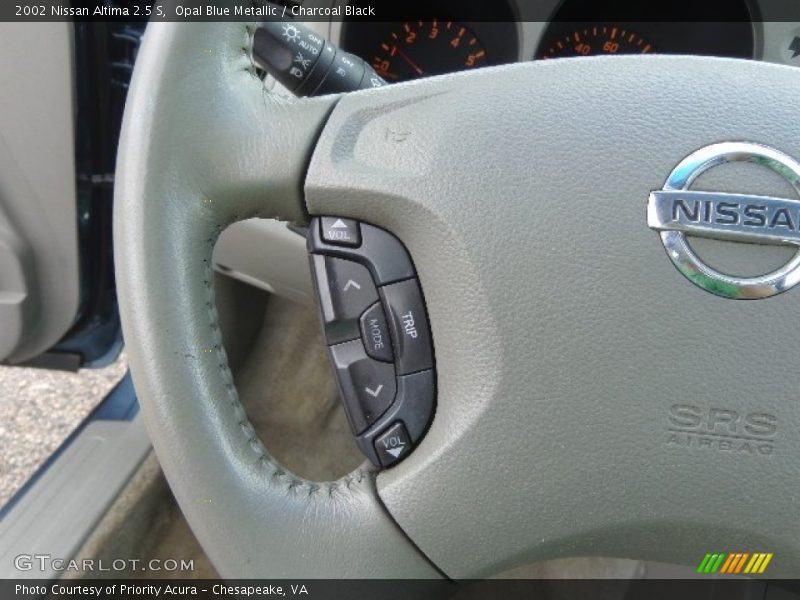 Opal Blue Metallic / Charcoal Black 2002 Nissan Altima 2.5 S