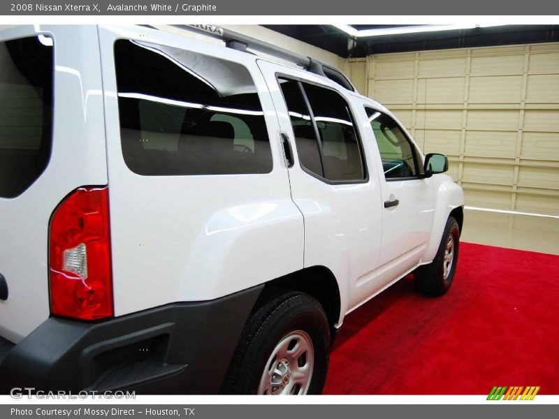 Avalanche White / Graphite 2008 Nissan Xterra X