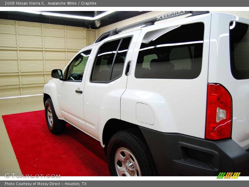 Avalanche White / Graphite 2008 Nissan Xterra X