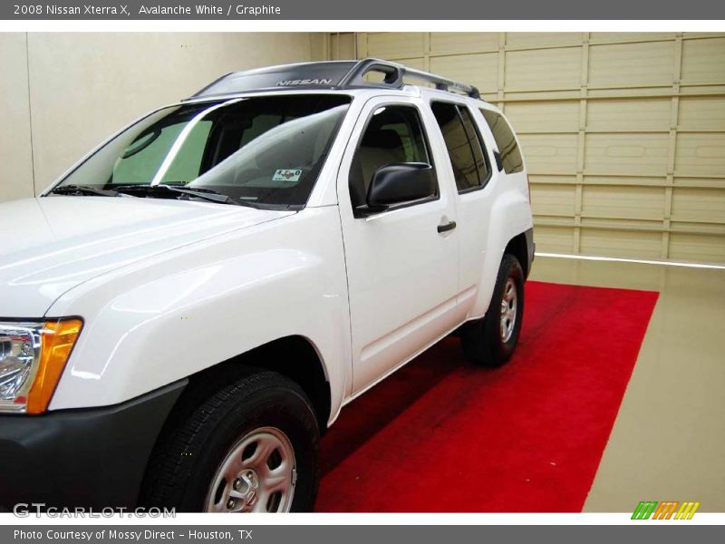 Avalanche White / Graphite 2008 Nissan Xterra X