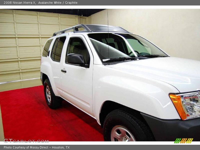 Avalanche White / Graphite 2008 Nissan Xterra X