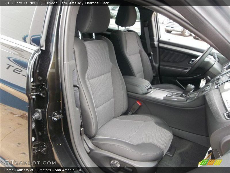 Tuxedo Black Metallic / Charcoal Black 2013 Ford Taurus SEL