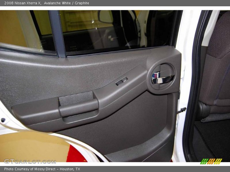 Avalanche White / Graphite 2008 Nissan Xterra X