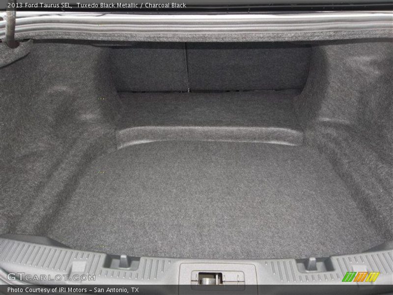 Tuxedo Black Metallic / Charcoal Black 2013 Ford Taurus SEL