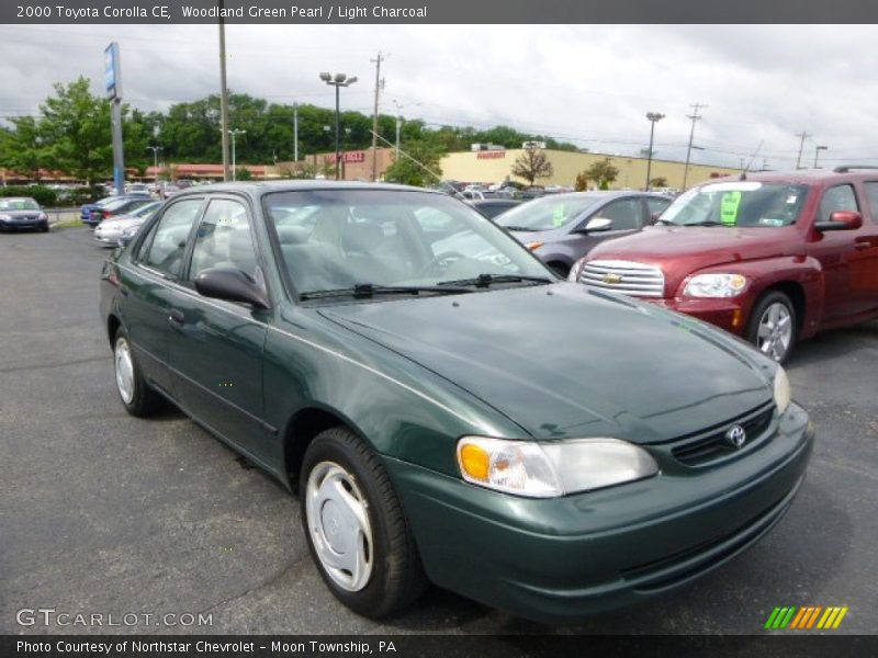 Woodland Green Pearl / Light Charcoal 2000 Toyota Corolla CE