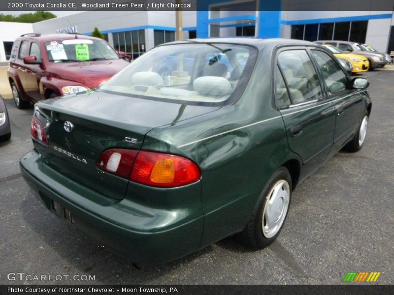 Woodland Green Pearl / Light Charcoal 2000 Toyota Corolla CE