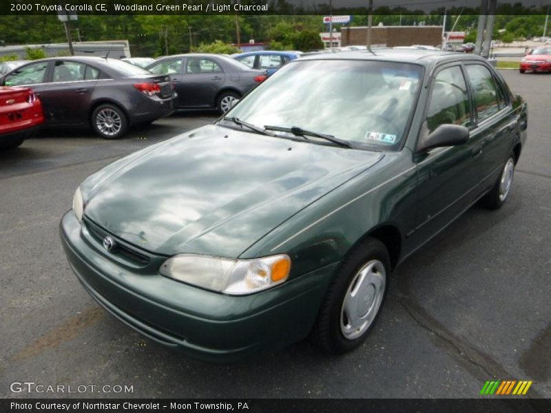 Woodland Green Pearl / Light Charcoal 2000 Toyota Corolla CE