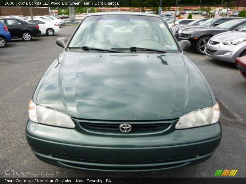 Woodland Green Pearl / Light Charcoal 2000 Toyota Corolla CE