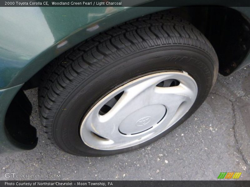Woodland Green Pearl / Light Charcoal 2000 Toyota Corolla CE