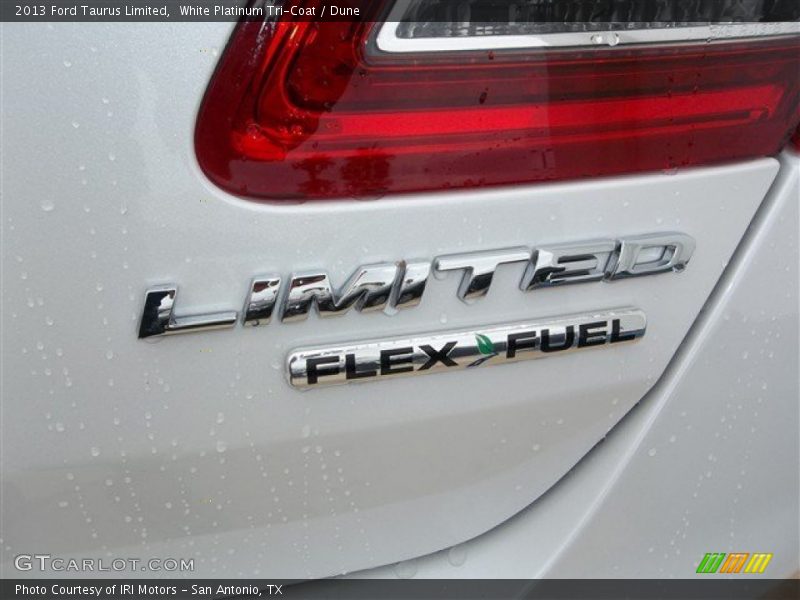 White Platinum Tri-Coat / Dune 2013 Ford Taurus Limited