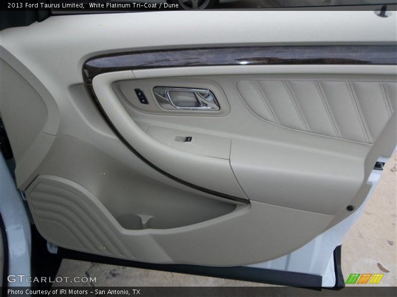White Platinum Tri-Coat / Dune 2013 Ford Taurus Limited