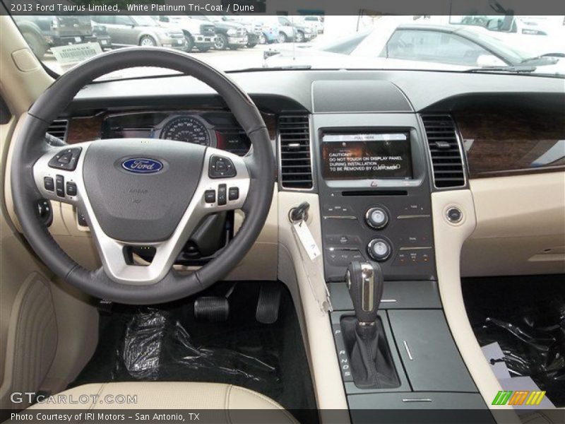 White Platinum Tri-Coat / Dune 2013 Ford Taurus Limited