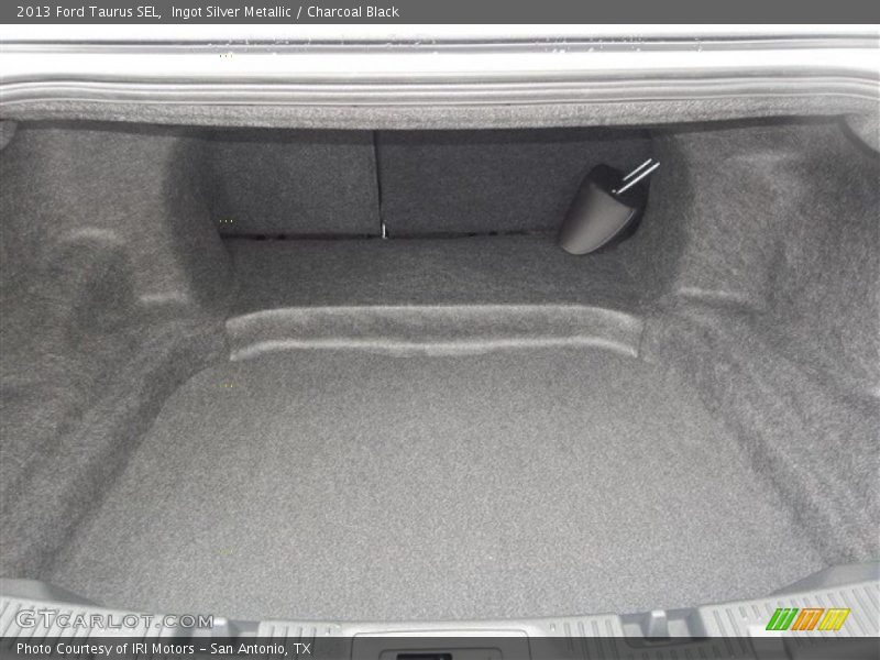 Ingot Silver Metallic / Charcoal Black 2013 Ford Taurus SEL