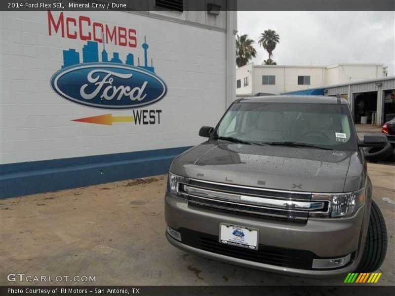 Mineral Gray / Dune 2014 Ford Flex SEL