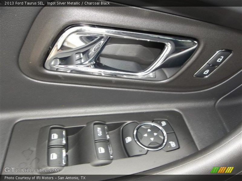 Ingot Silver Metallic / Charcoal Black 2013 Ford Taurus SEL