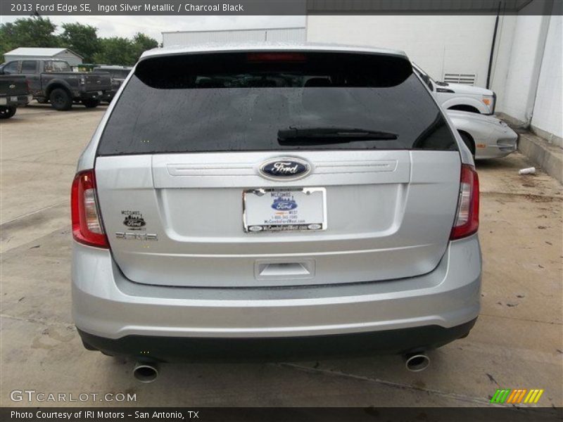 Ingot Silver Metallic / Charcoal Black 2013 Ford Edge SE