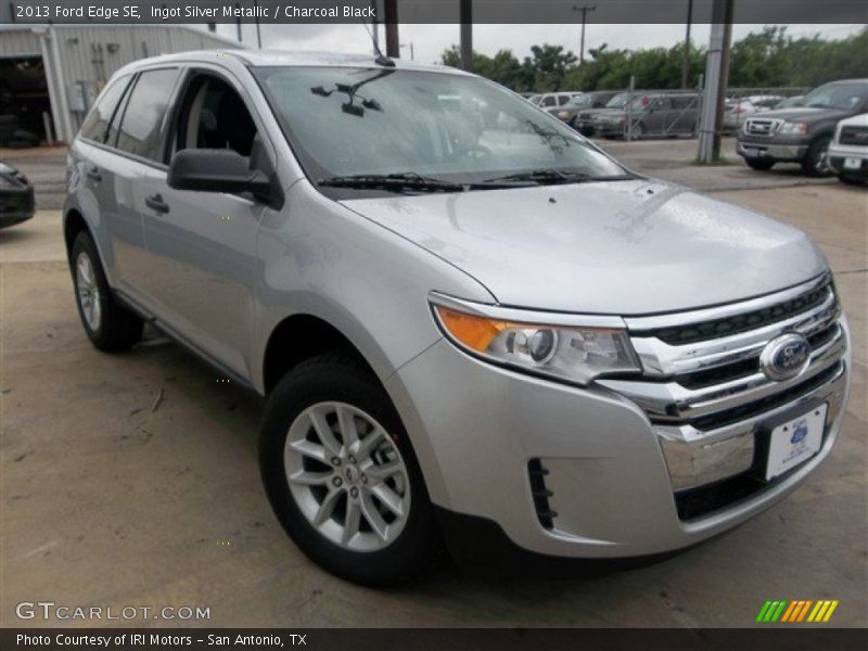 Ingot Silver Metallic / Charcoal Black 2013 Ford Edge SE