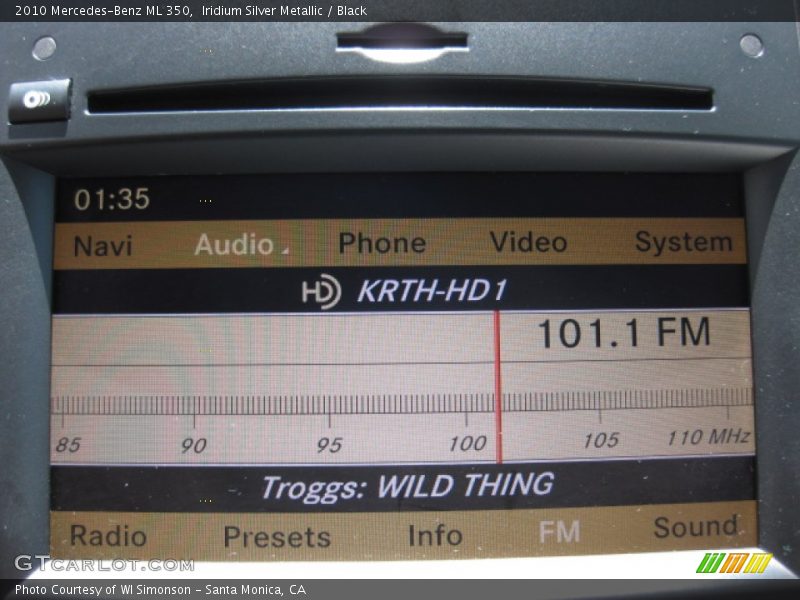 Iridium Silver Metallic / Black 2010 Mercedes-Benz ML 350