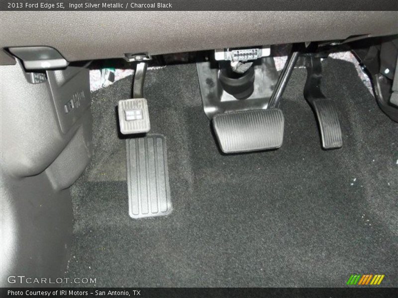 Ingot Silver Metallic / Charcoal Black 2013 Ford Edge SE