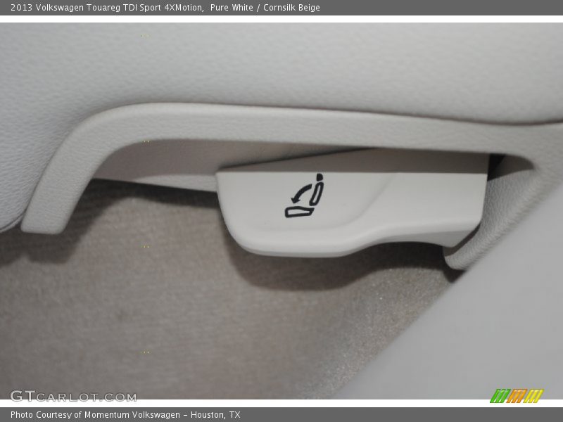 Pure White / Cornsilk Beige 2013 Volkswagen Touareg TDI Sport 4XMotion