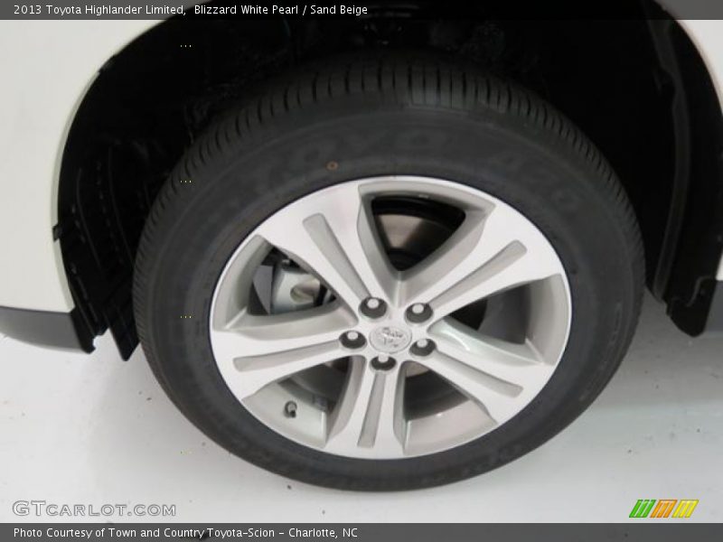 Blizzard White Pearl / Sand Beige 2013 Toyota Highlander Limited