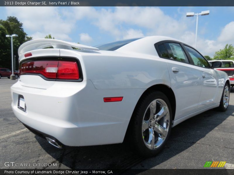 Ivory Pearl / Black 2013 Dodge Charger SE