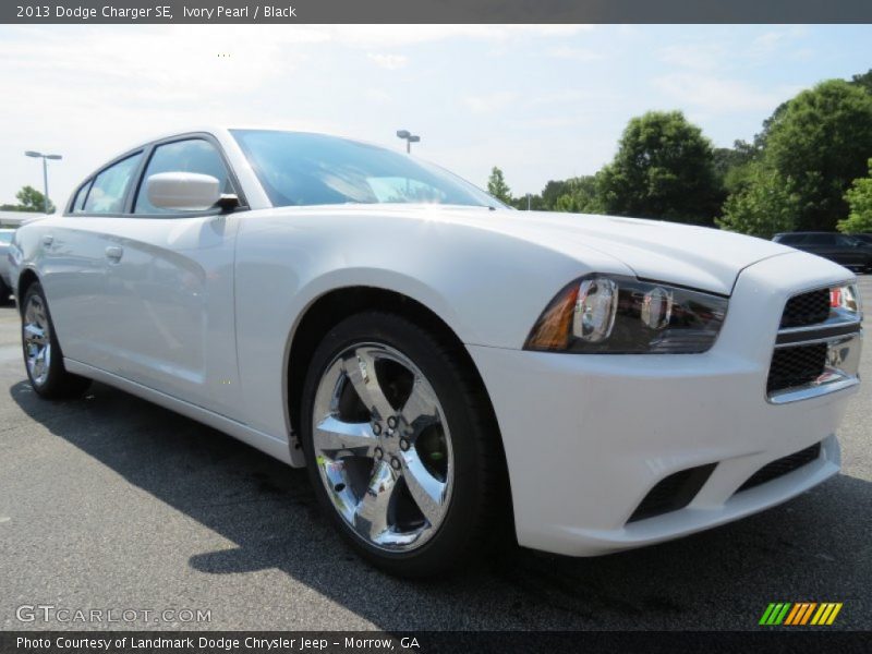 Ivory Pearl / Black 2013 Dodge Charger SE