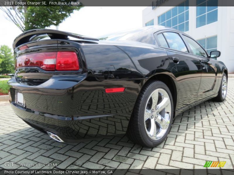 Pitch Black / Black 2013 Dodge Charger SE