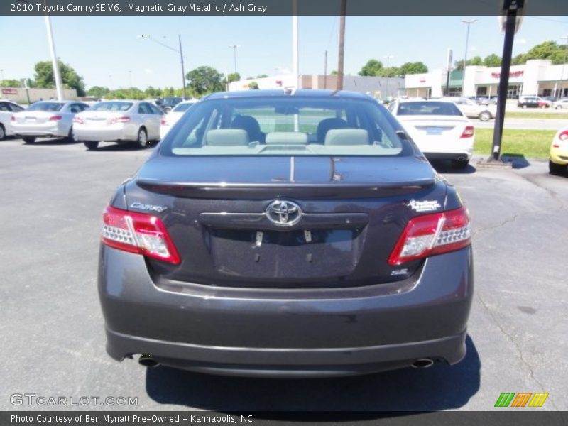 Magnetic Gray Metallic / Ash Gray 2010 Toyota Camry SE V6