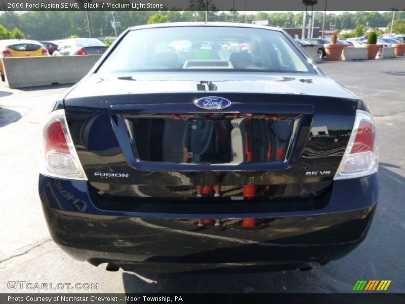 Black / Medium Light Stone 2006 Ford Fusion SE V6