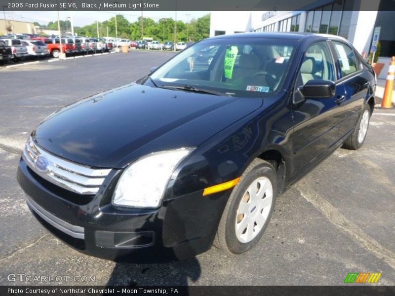 Front 3/4 View of 2006 Fusion SE V6
