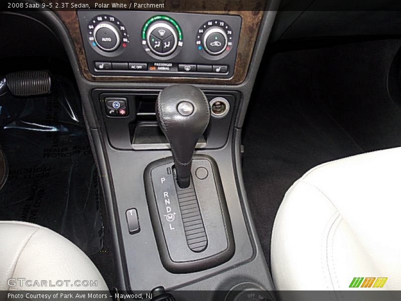 Polar White / Parchment 2008 Saab 9-5 2.3T Sedan
