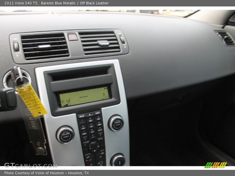 Barents Blue Metallic / Off Black Leather 2011 Volvo S40 T5