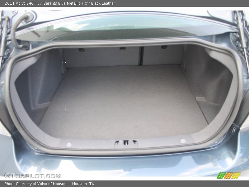 Barents Blue Metallic / Off Black Leather 2011 Volvo S40 T5