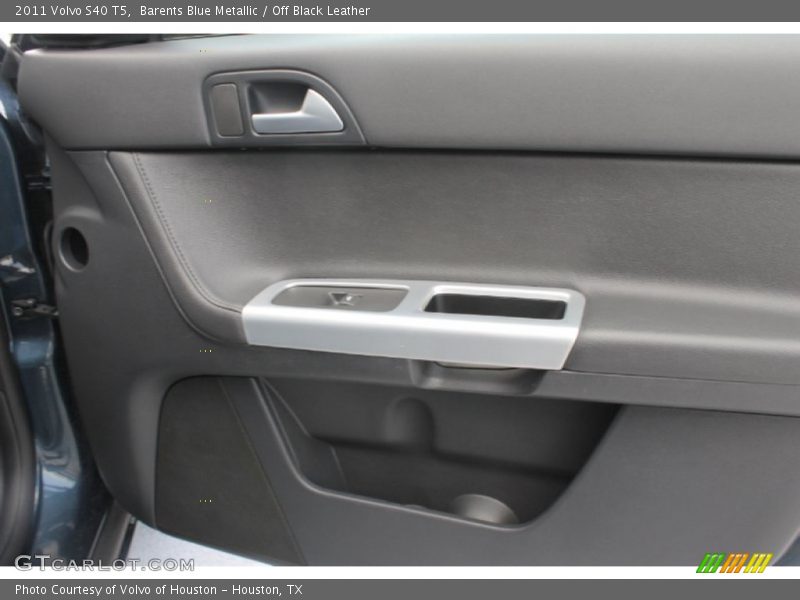 Barents Blue Metallic / Off Black Leather 2011 Volvo S40 T5