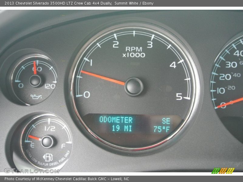 Summit White / Ebony 2013 Chevrolet Silverado 3500HD LTZ Crew Cab 4x4 Dually