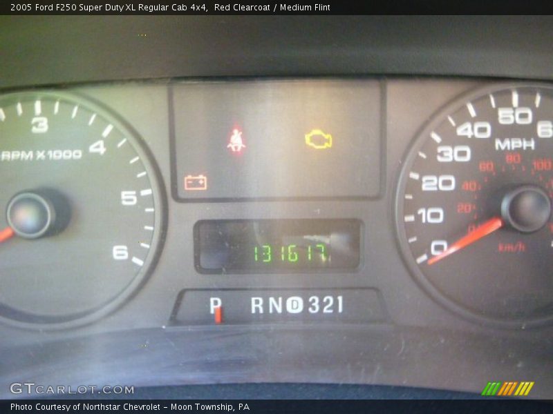 Red Clearcoat / Medium Flint 2005 Ford F250 Super Duty XL Regular Cab 4x4