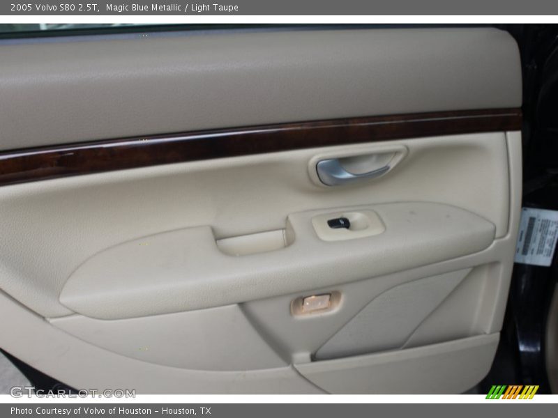 Magic Blue Metallic / Light Taupe 2005 Volvo S80 2.5T
