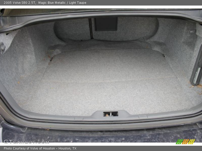 Magic Blue Metallic / Light Taupe 2005 Volvo S80 2.5T