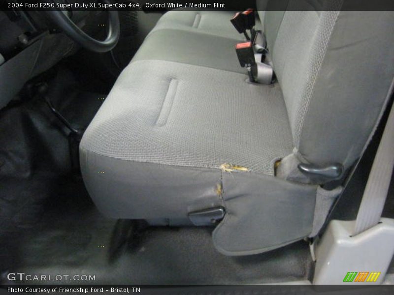 Oxford White / Medium Flint 2004 Ford F250 Super Duty XL SuperCab 4x4