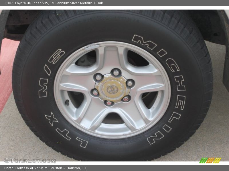 Millennium Silver Metallic / Oak 2002 Toyota 4Runner SR5