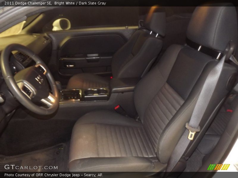Bright White / Dark Slate Gray 2011 Dodge Challenger SE