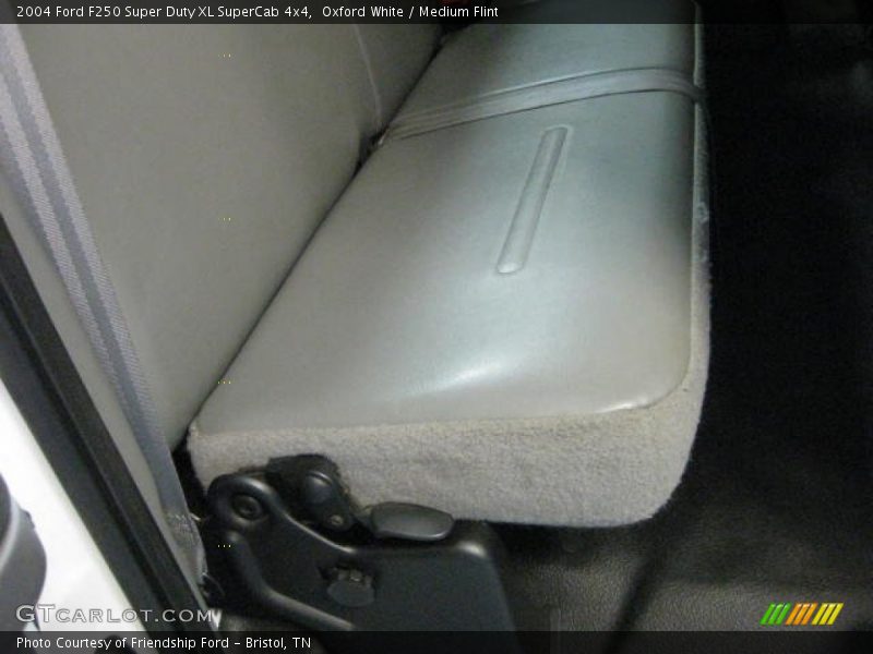 Oxford White / Medium Flint 2004 Ford F250 Super Duty XL SuperCab 4x4