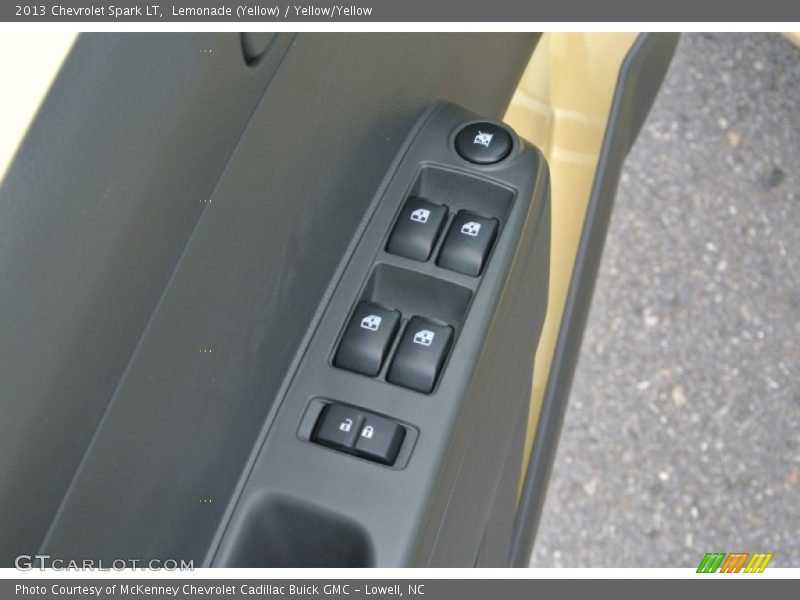 Lemonade (Yellow) / Yellow/Yellow 2013 Chevrolet Spark LT