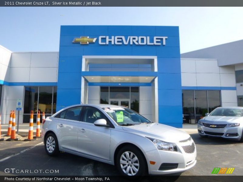 Silver Ice Metallic / Jet Black 2011 Chevrolet Cruze LT